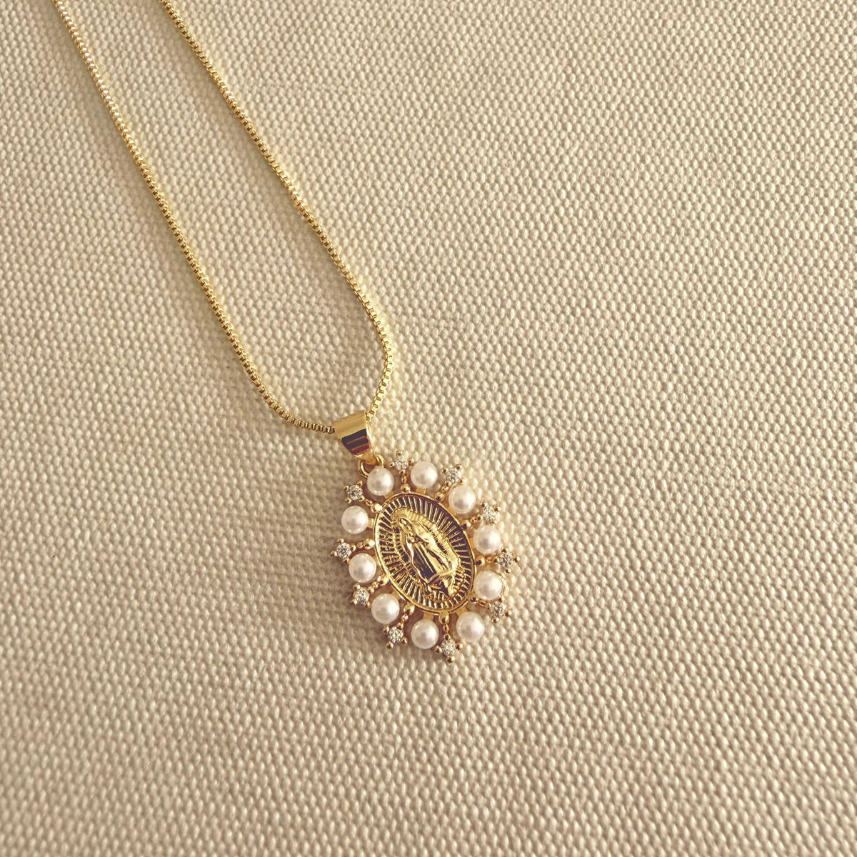 Medalla Virgen Perlas